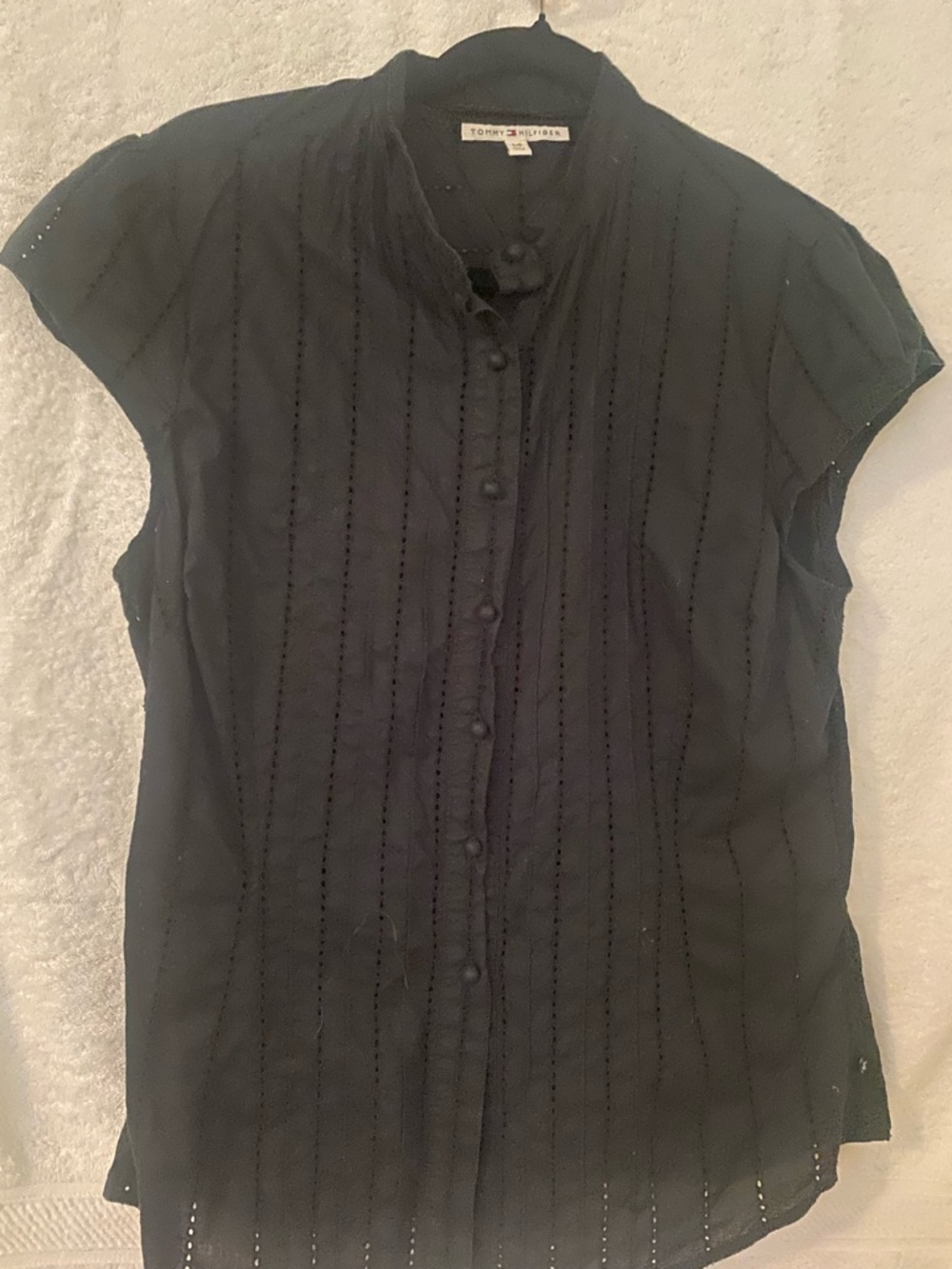 Tommy Hilfiger Black Short-Sleeve Eyelet Button-Up Blouse